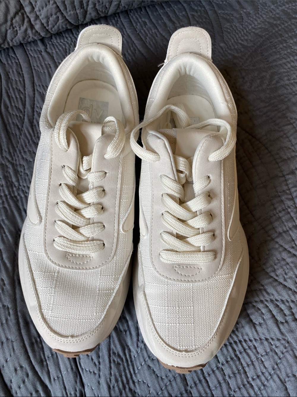 DV by Dolce Vita Women's Cream/White Athletic Sneakers